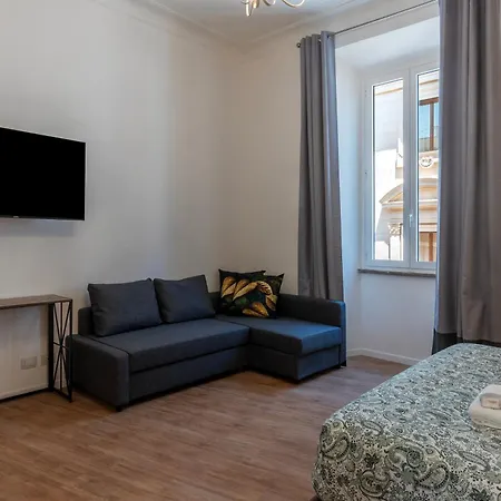 Cs Termini Nazionale Apartments-3